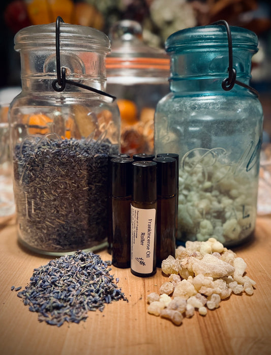 Frankincense Oil Roller + Honeysuckle
